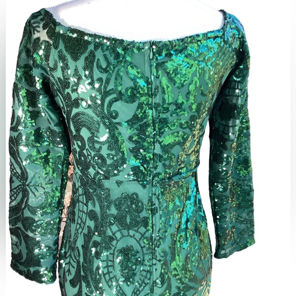 Emerald Green Sequin Off Shoulder Long Sleeve Mermaid Gown. B22 - Picture 9 of 17